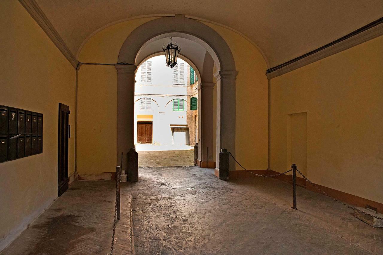 Stilnuovo Charming Apartment In Siena'S Historic Center, Very Close To Piazza Del Campo Buitenkant foto