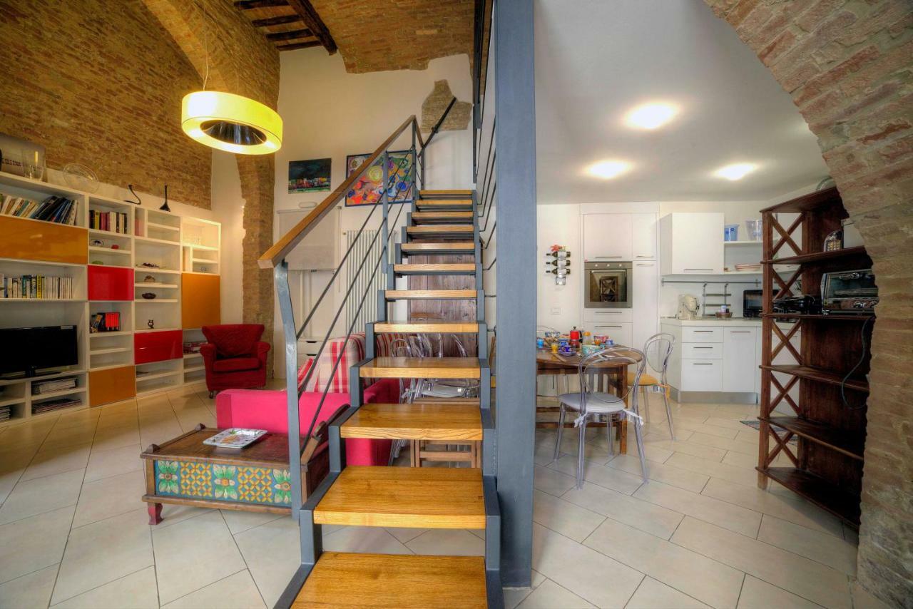 Stilnuovo Charming Apartment In Siena'S Historic Center, Very Close To Piazza Del Campo Buitenkant foto